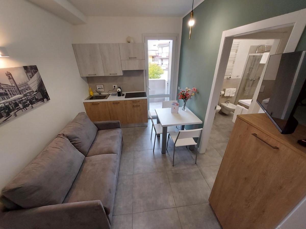 Residenza Delizia Camere & Appartamenti "Residenze Del Cuore" 维罗纳 外观 照片