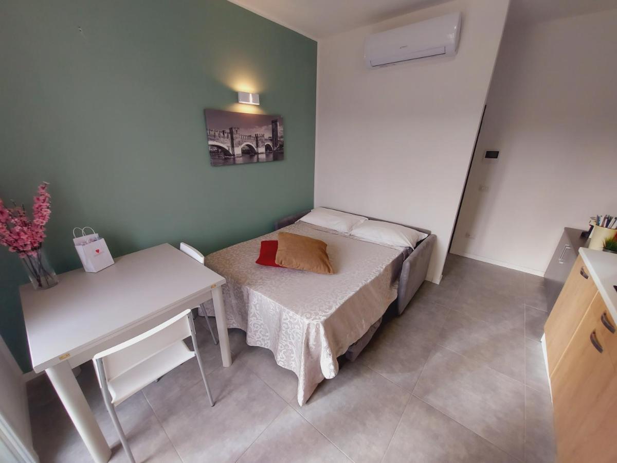 Residenza Delizia Camere & Appartamenti "Residenze Del Cuore" 维罗纳 外观 照片