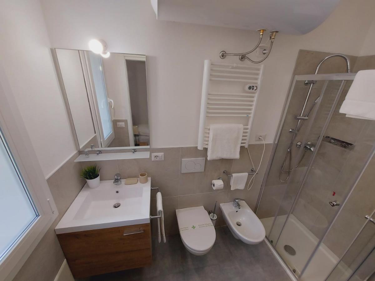 Residenza Delizia Camere & Appartamenti "Residenze Del Cuore" 维罗纳 外观 照片