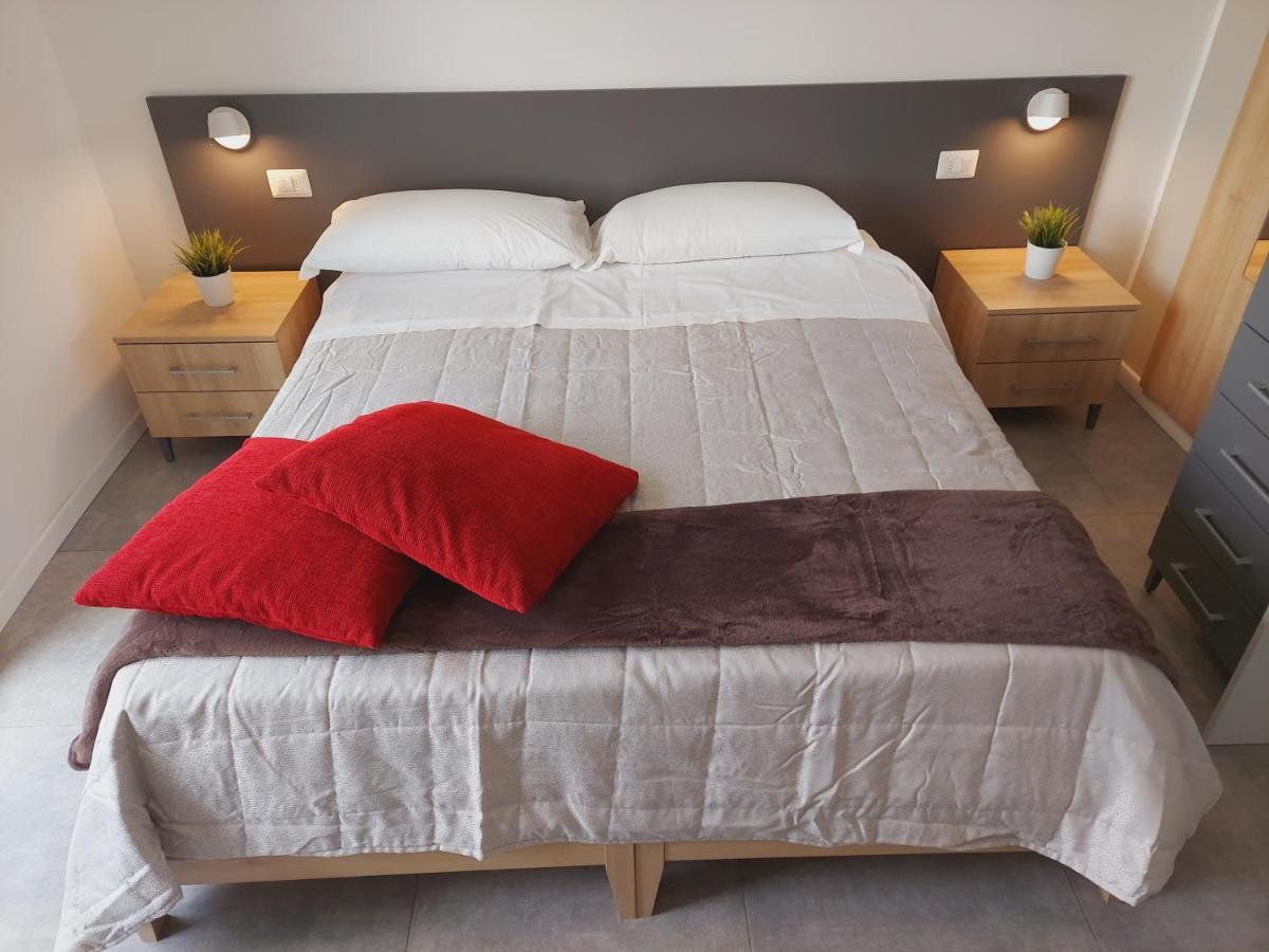 Residenza Delizia Camere & Appartamenti "Residenze Del Cuore" 维罗纳 外观 照片