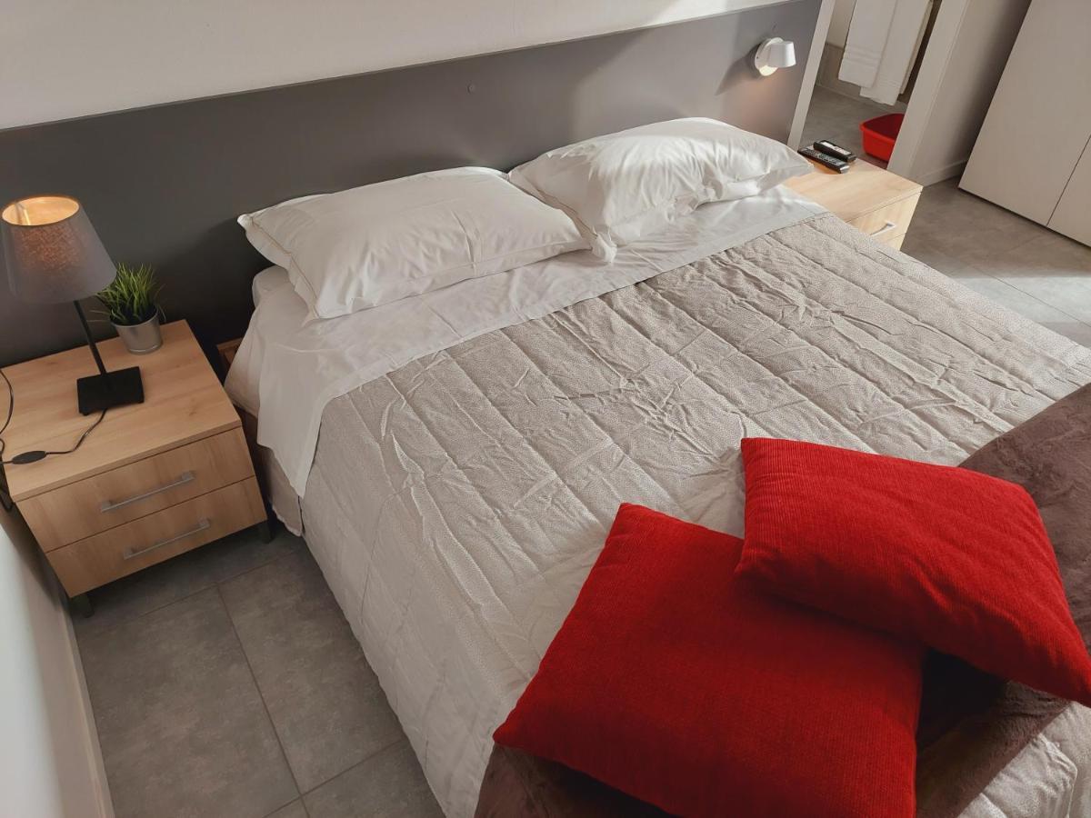 Residenza Delizia Camere & Appartamenti "Residenze Del Cuore" 维罗纳 外观 照片