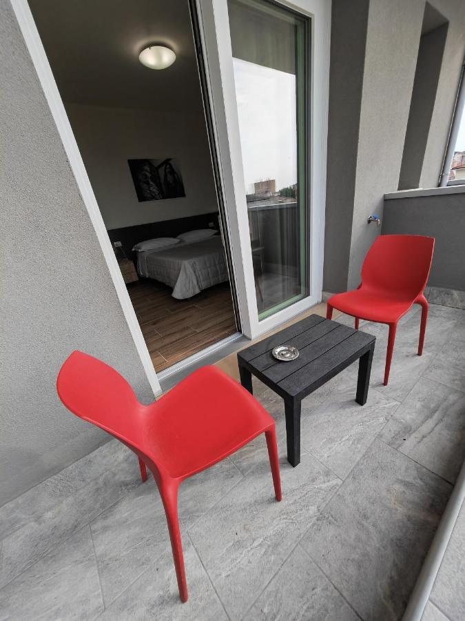 Residenza Delizia Camere & Appartamenti "Residenze Del Cuore" 维罗纳 外观 照片